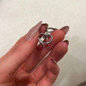 {VERSANI} silver and garnet heart earrings